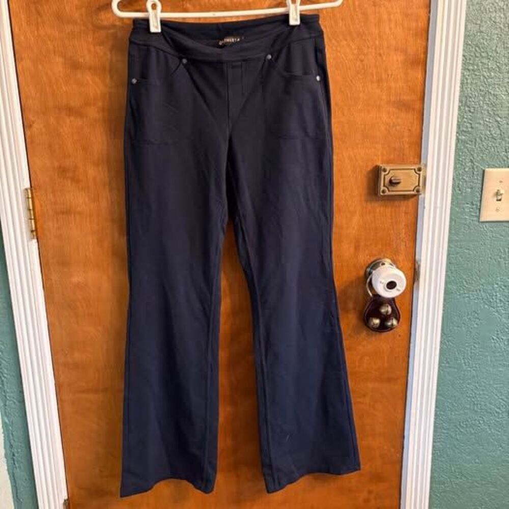 Athleta Navy Blue Pants Flare Back Pockets Comfortable Work Casual Women's Small
